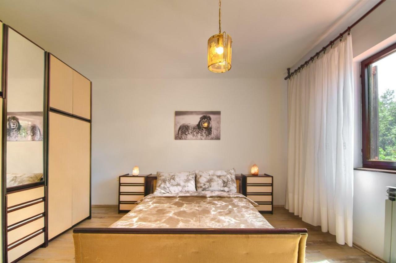 Apartments Mare Пула Екстер'єр фото
